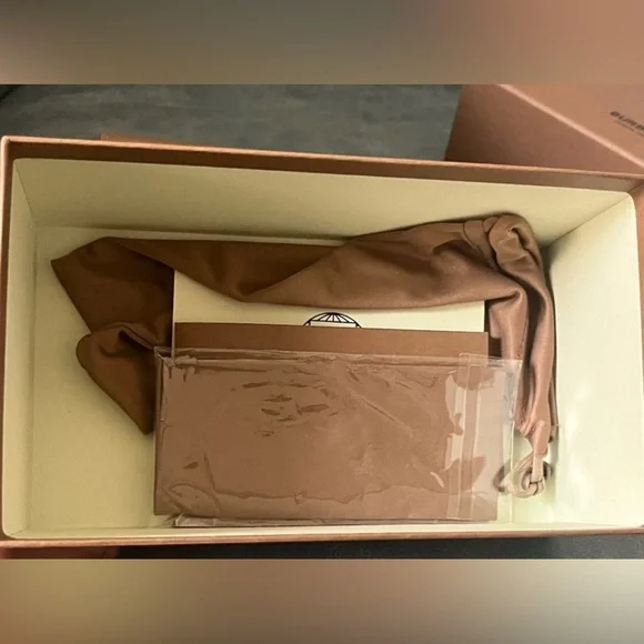 NWT Burberry Iconic Nova Check White, Red and Black Sunglasses - Picture 5 of 7